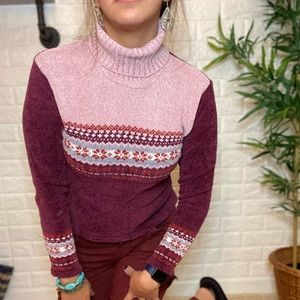 Vintage 90’s burgundy crop turtle neck sweater 💓